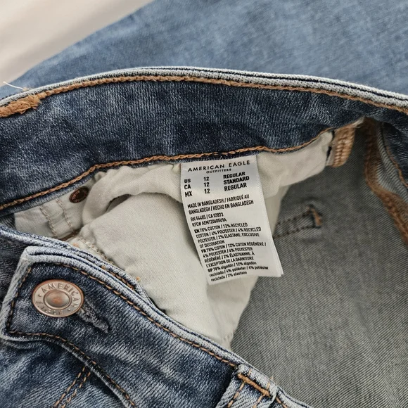 American Eagle Outfitters Women's Distressed Super High-Rise Flared Jeans - Picture 3 of 5